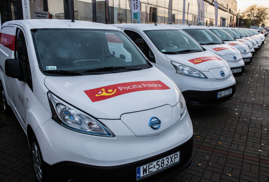 Samochody elektryczne we flocie Poczty Polskiej_Nissan e-NV200  