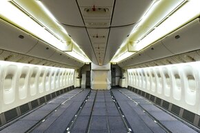 emiratesengineeringmodifies10boeing777-300eraircraft.jpg