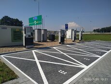 GreenWay_Polska_stacje_ładowania_i_magazyn_energii_wattbooster_Strzelce_Opolskie.jpg