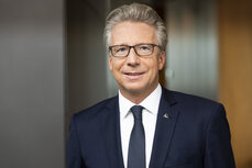 Wolfgang Kindl, Member of Board, UNIQA Insurance Group, UNIQA Österreich, CEO UNIQA International.jpg