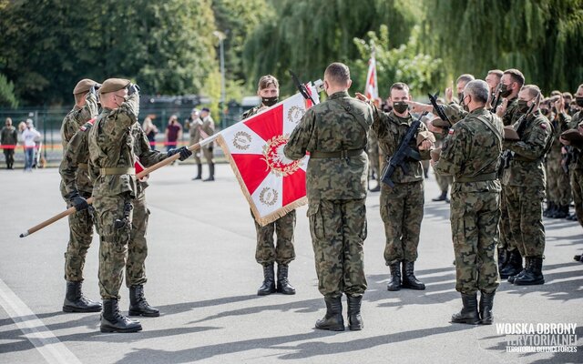 Sztandar wojskowy dla 9 Łódzkiej Brygady OT