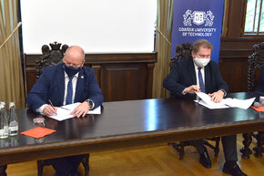 Prof. Krzysztof Wilde, rektor PG oraz Dariusz Kostrzewa, prezes zarządu Copernicus sp z o.o.