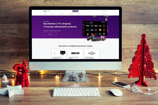 PLAY - Moc świątecznych prezentów Internet i TV 