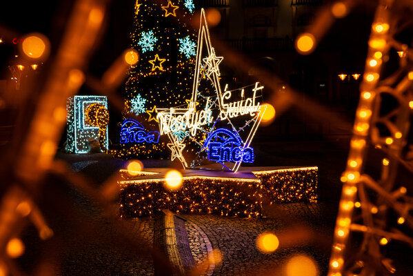 Bożonarodzeniowe iluminacje od Enei dla mieszkańców Poznania (1).jpg