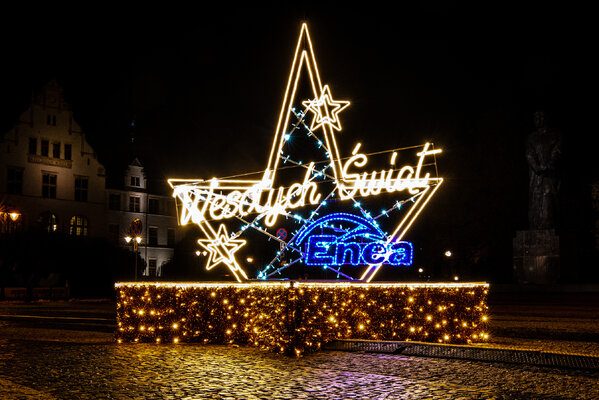 Bożonarodzeniowe iluminacje od Enei dla mieszkańców Poznania (6).jpg