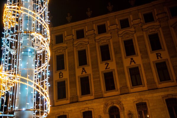 Bożonarodzeniowe iluminacje od Enei dla mieszkańców Poznania (10).jpg