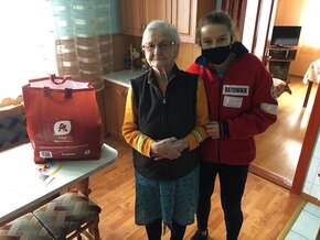 Auchan_PCK_Wsparcie dla seniorów.jpg