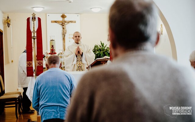 Ksiądz ppor. Dariusz Jarliński, ochonik, kapelan 101batalionu lekkiej piechoty