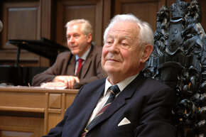 Prof. Jerzy Doerffer podczas promocji III tomu wspomień "Życie i pasje..." (fot. K.Krzempek)