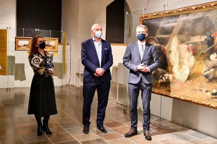 Wernisaż wystawy w Galerii Palowej. Od lewej Dorota Powirska - kuratorka wystawy, Andrzej Walas oraz Janusz Marszalec, zastępca Dyrektora Muzeum Gdańska.