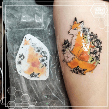 Tatuaż na udzie_Aloe Ink_INKsearch.co 