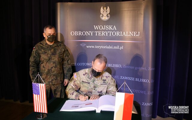 Dowódca V Korpusu U.S. Army z wizytą w Dowództwie WOT