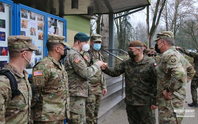 Dowódca V Korpusu U.S. Army z wizytą w Dowództwie WOT