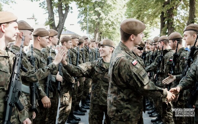 Przysięga żołnierzy 10ŚBOT w Sandomierzu