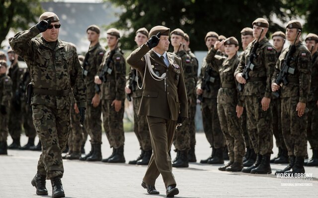 Przysięga żołnierzy 10ŚBOT w Sandomierzu