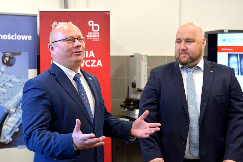 Na zdj. od lewej: prof. Krzysztof Wilde, rektor Politechniki Gdańskiej i Jakub Ruszkowski, wiceprezes zarządu firmy Mitutoyo Polska