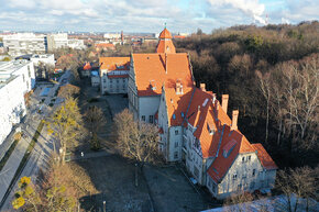 Na zdj. dawny budynek Wydziału Chemii UG na ul. Sobieskiego, który zakupiła Politechnika Gdańska