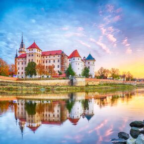 Hartenfels castle (shutterstock_1801408372)_small.jpg