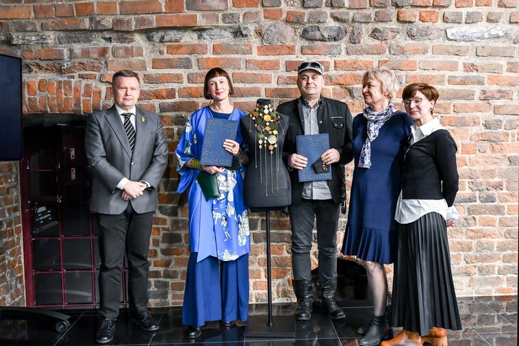Od lewej Waldemar Ossowski, Anna Orska, Tomasz Ołdziejewski, Anna Zbierska i Renata Adamowicz