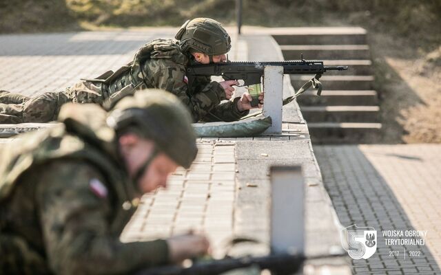 Warmińsko-mazurscy terytorialsi podczas weekendowego szkolenia.
