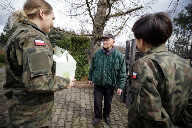 Paczki świąteczne dla kombatantów