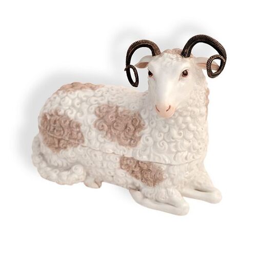 Zdjęcie. Porcelanowy baranek z czarnymi rogami. 