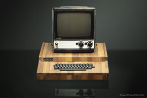 APPLE -1_1_C.jpg