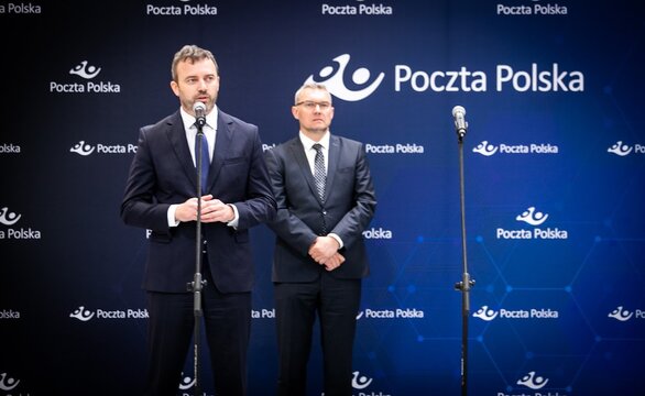  Od lewej: Andrzej Bodziony, wiceprezes Poczty Polskiej i Krzysztof Falkowski, wiceprezes Poczty Polskiej 