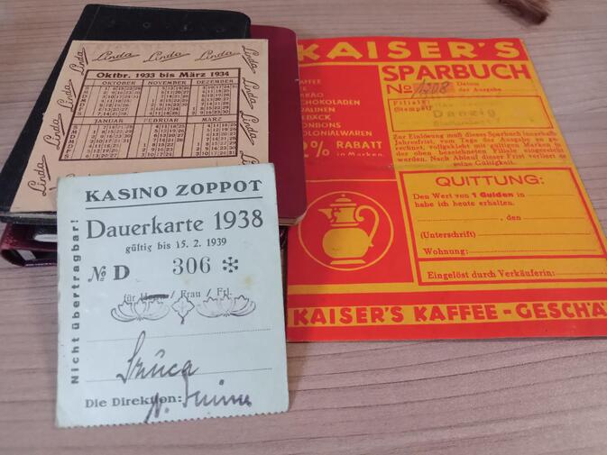 Karty do kasyna w Sopocie oraz blankiet dyskontowy do sieci handlowej Kaiser's.