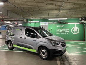 kolejnym szybko rosnącym obszarów działalności GreenWay jest serwis stacji, czyli usługi świadczone firmom, które taką infrastrukturę posiadają lub są jej producentami. W związku z tym GreenWay intensywnie rozwija własne struktury serwisu