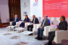 Pierwszy panel ekespercki. Fot. Krzysztof Krzempek / Politechnika Gdańska