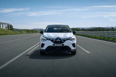 23MY_ASX_PHEV_Instyle_PR-image_driving_front.JPG