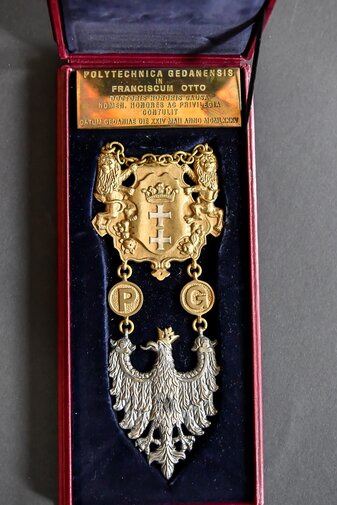 Medal Doctor Honoris Causa, nadany prof  Otto w 1985 r (2)