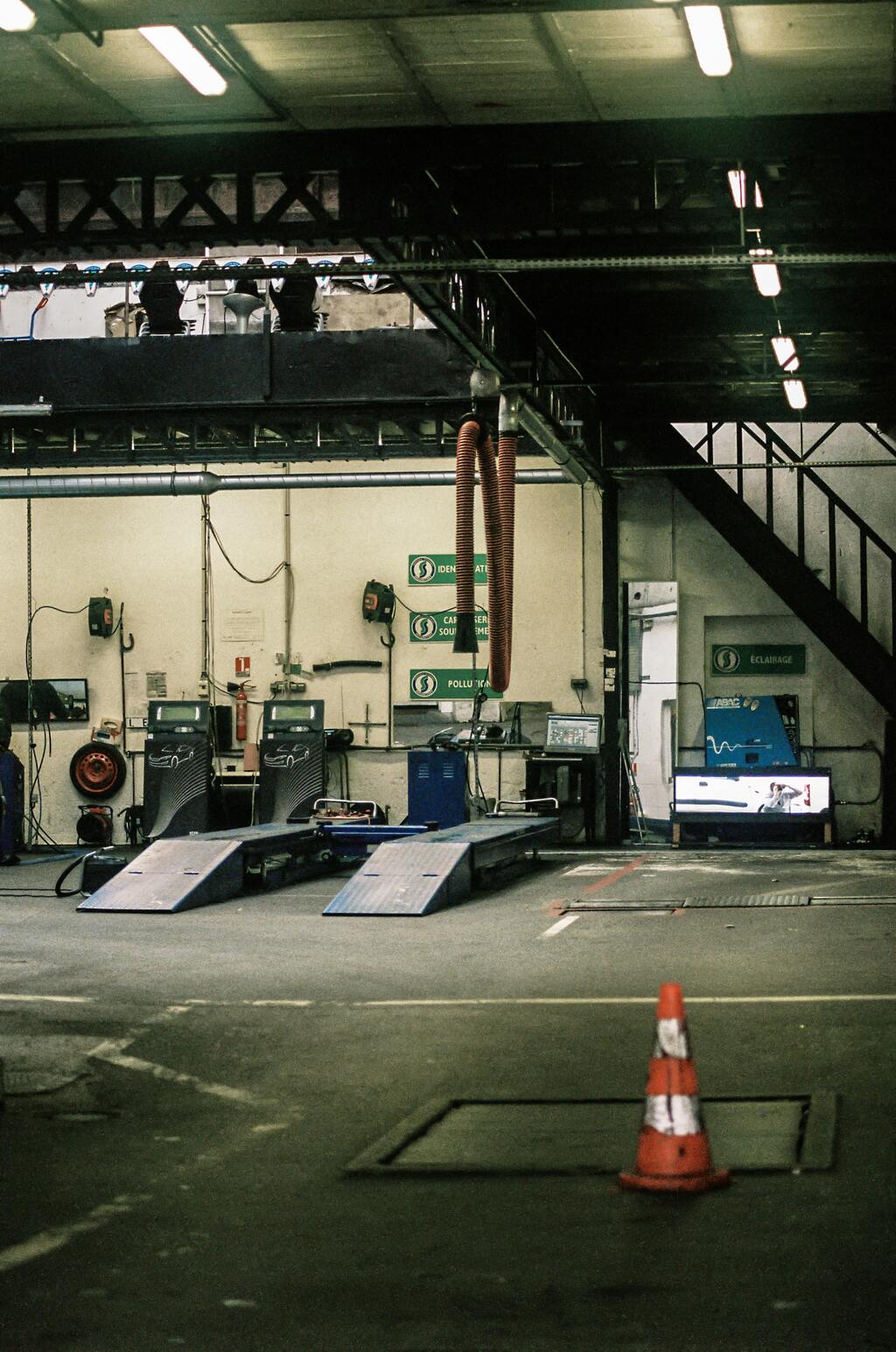 barthelemy-de-mazenod-DI7E79H3joQ-unsplash