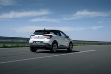 23MY_ASX_PHEV_Instyle_PR-image_driving_rear_variation_LR.JPG