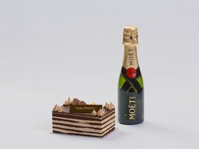 champagneampcake1.jpg