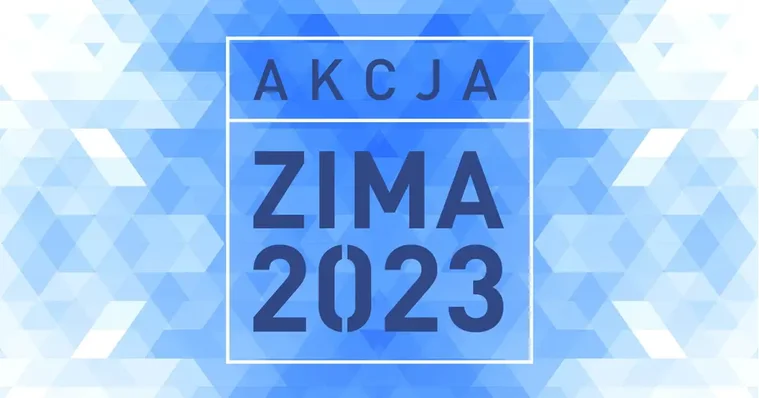 Grafika Akcji Zima 2023. Na biało niebieskim tle napis Akcja Zima 2023. 