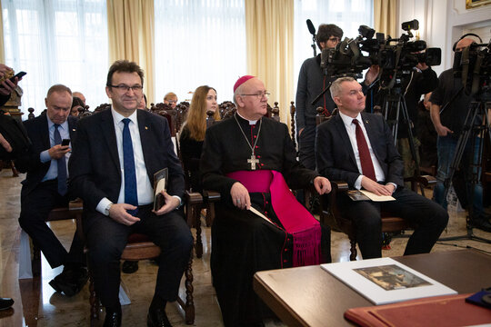 Odsloniecie znaczka 550 rocznica urodzin Mikolaja Kopernika7 