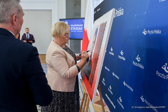 Prezentacja znaczka wizerunek sp Wladysława Stasiaka5 