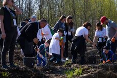 Tysiące dębów od KGHM w Międzynarodowym Dniu Ziemi (7).JPG