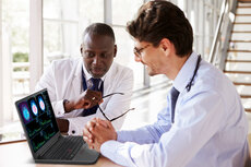 01_ThinkPad_P16v_i_Gen_1_Lifestyle_Image_Healthcare.jpg