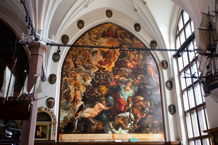 Rekonstrukcje tarcz herbowych wokół Sądu Ostatecznego, fot  P  Siwak, mat  MG