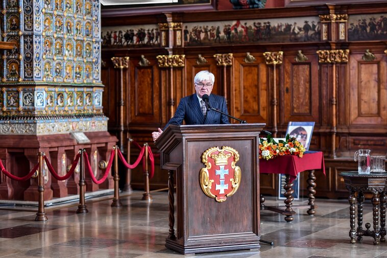 Cezary Windorbski. 