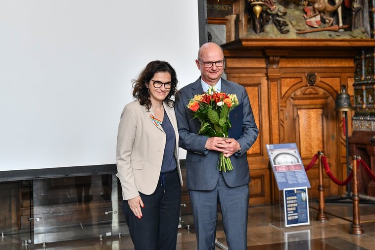 Dr hab. Sławomir Kościelak, prof. UG otrzymuje Nagrodę Prezydenta Miasta Gdańska w Dziedzinie Kultury.