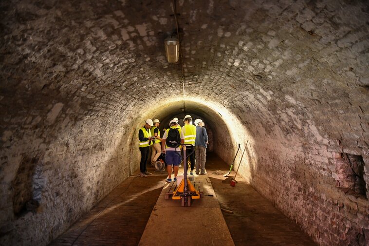 Prace prowadzone są obecnie również w bastionach Ostroróg i Południowo-Wschodnim. Na zdjęciu tunel bastionu Ostroróg. 