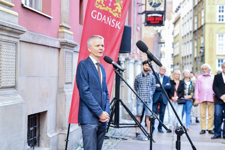 2023 09 14 Tabl pam,prof Borowski,mat MG,fot A Grabowska3 (1 of 1)