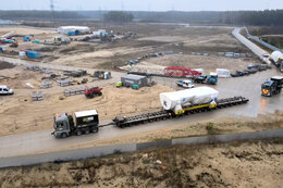 Pobierz Wjazd ostatnich części turbozespołu na plac budowy elektrowni gazowo-parowej w Ostrołęce