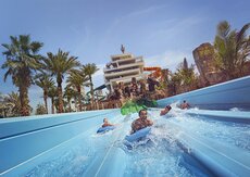 aquaventureexpansion-tridenttower-hydraracers.jpg