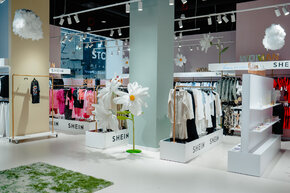 SHEIN_pop-up store_5.jpg