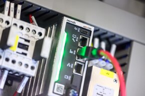 ctrlx_img_h900.jpg